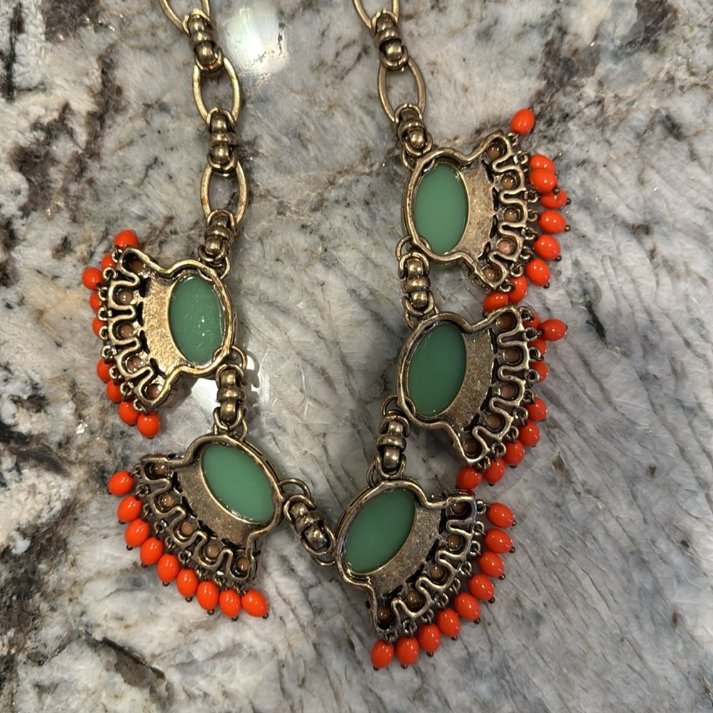 Statement necklace - Picture 3 of 3